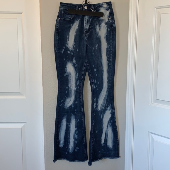 High Waist Bleach-Look Jeans - Picture 1 of 5